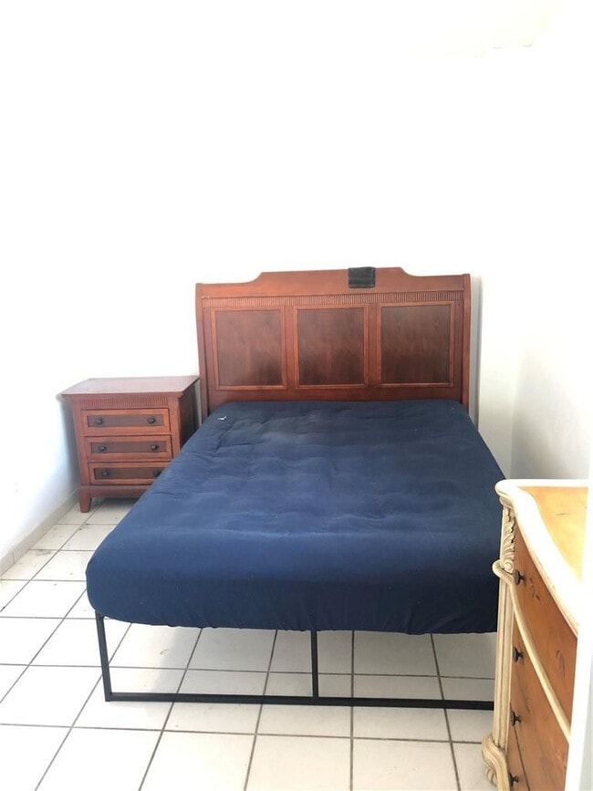 Building Photo - 21 SW 109th Ave