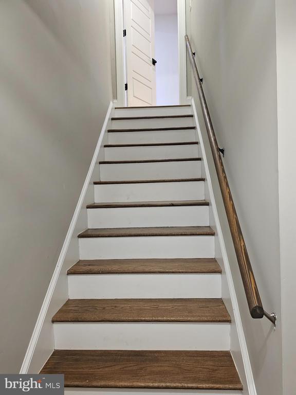 Building Photo - 133 Meadows Rd