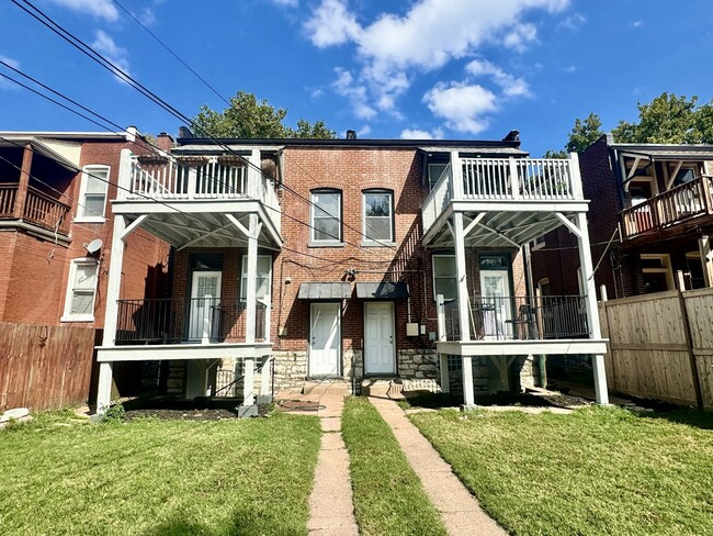 Building Photo - 4216-4218-4218 Arsenal St