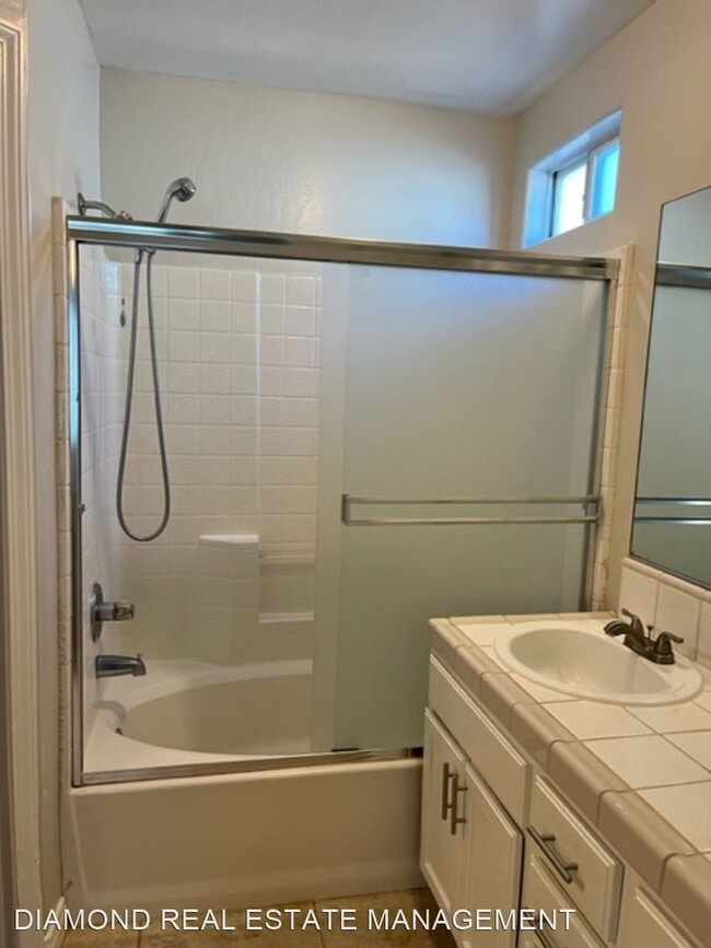 Building Photo - 3 br, 2 bath House - 300 SHERMAN PEAK DR.