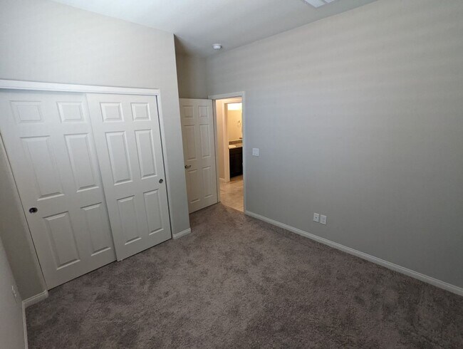 Building Photo - 4344 Browns Creek Ave