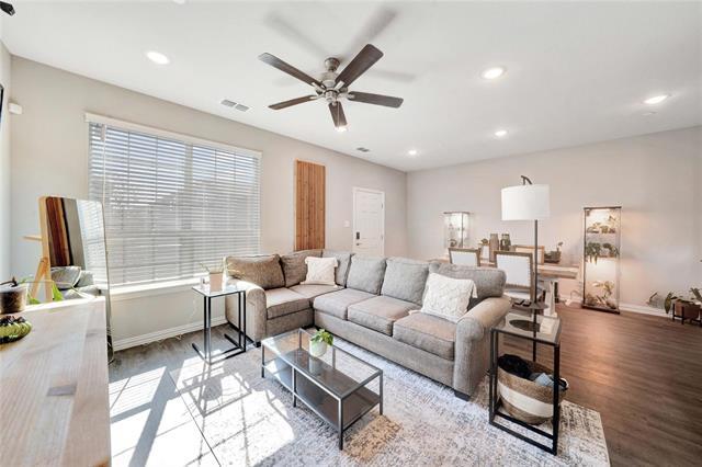 Building Photo - 2917 Bluets Dr