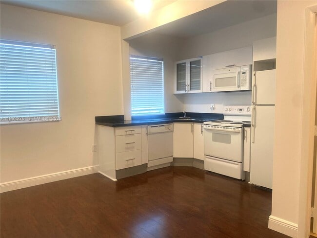 Building Photo - 577 NE 62nd St