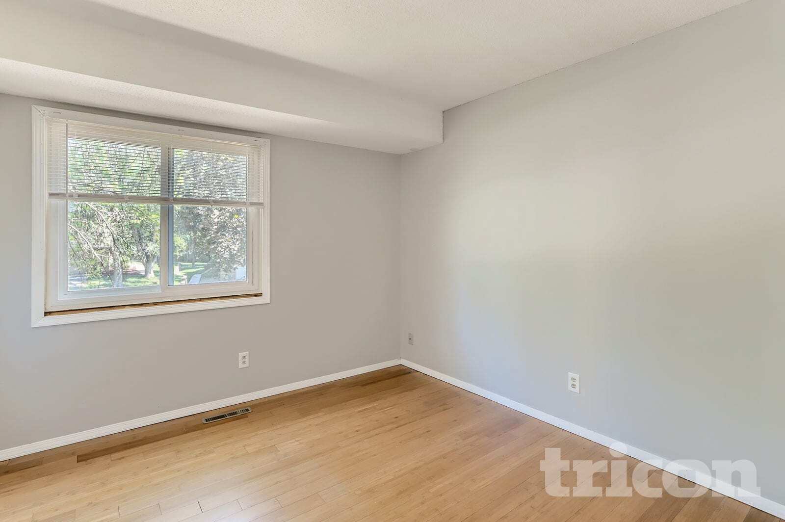 Building Photo - 6865 Buckingham Rd