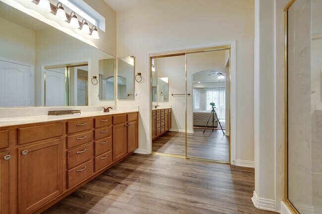 Building Photo - 9600 Colbert Cove
