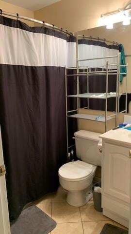 Building Photo - 1210 University Terrace