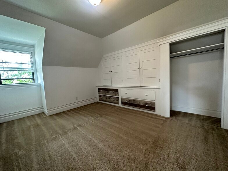 4821 Center Ave #2 - 4821 Centre Ave