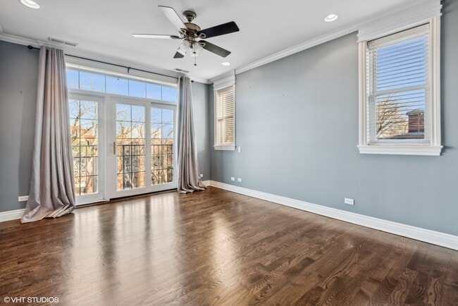 Building Photo - 927 W Agatite Ave