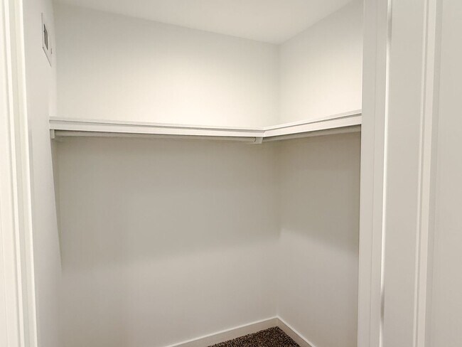 Building Photo - 614 Buncombe St