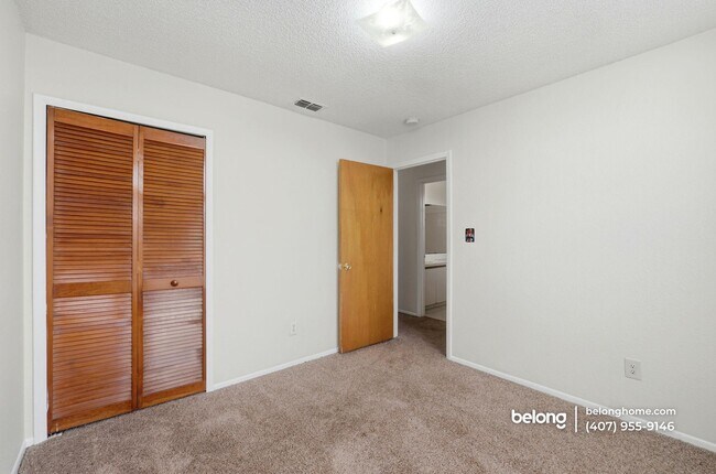 Building Photo - 2542 Davenport Cir