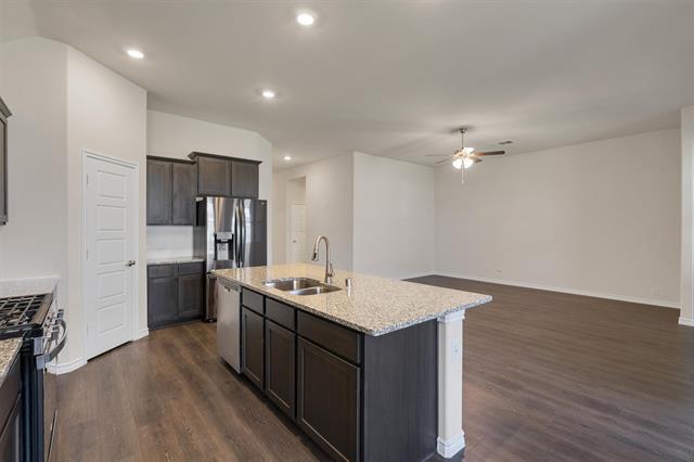 Building Photo - 855 Revere Ct