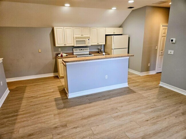 Building Photo - 1421 Stickley Ave