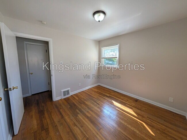 Building Photo - 936 Highmont Dr