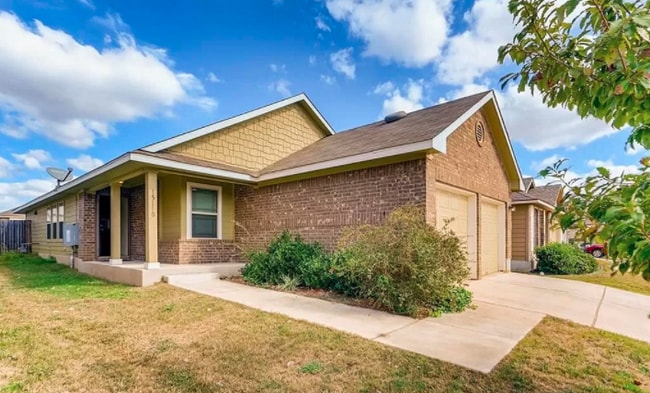 Building Photo - 15110 Walcott Dr