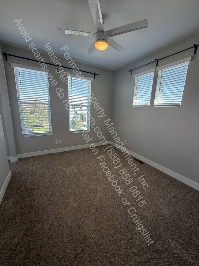 Building Photo - 4340 Mt Shavano St