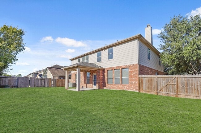 Building Photo - 29650 Legends Green Dr