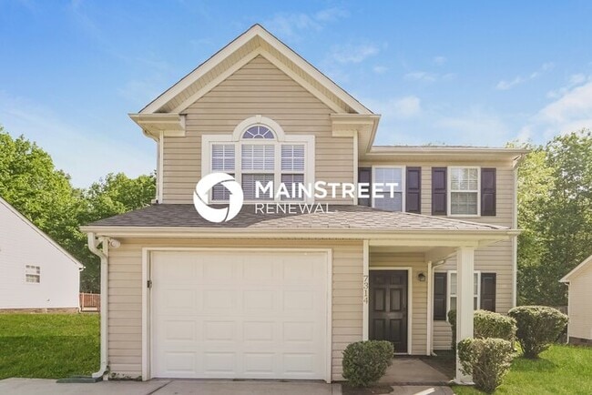 Building Photo - 3 Bedroom Pet-Friendly Home in Charlotte, NC with Main Street Renewal