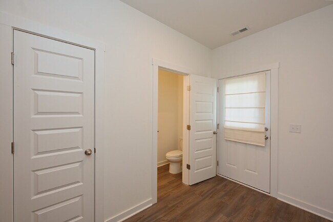 Building Photo - Modern 2024 New Construction in Sage Farms – Steps from Dog Park & Trails!