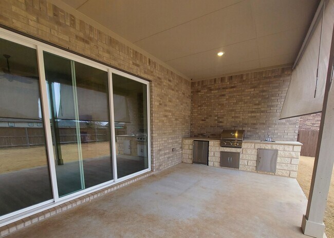 Building Photo - 401 Verbena Dr