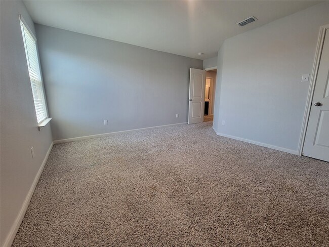 Building Photo - 3012 Villegas Wy