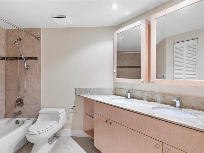 Building Photo - 18260 N Bay Rd