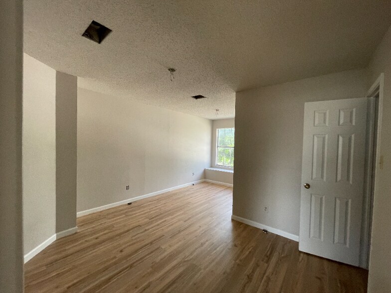 Building Photo - 1711 Tamra Ct
