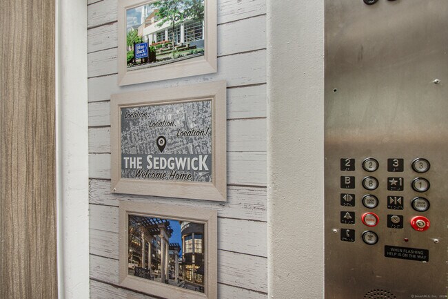 Building Photo - 115 S Main St