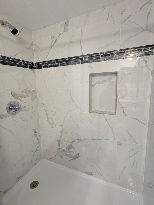 Building Photo - 14777 Wunderlich Dr