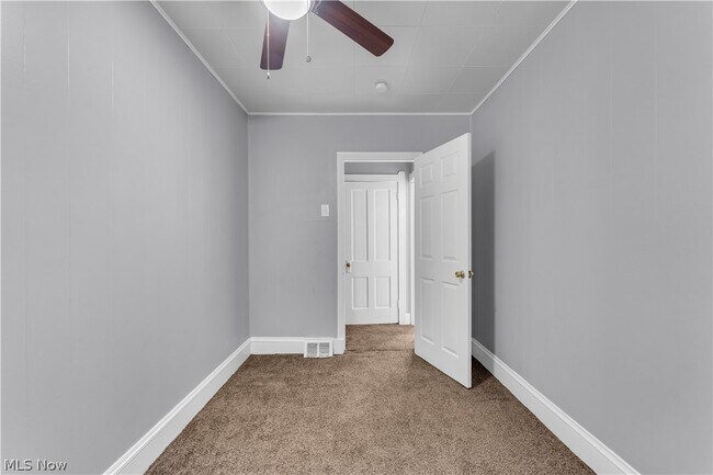 Building Photo - 2115 Dowd Ave