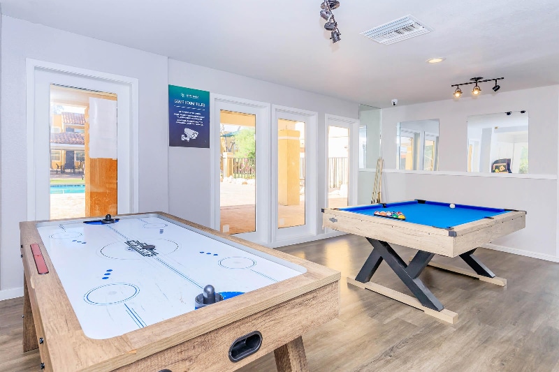 Building Photo - 4250 E 29th St