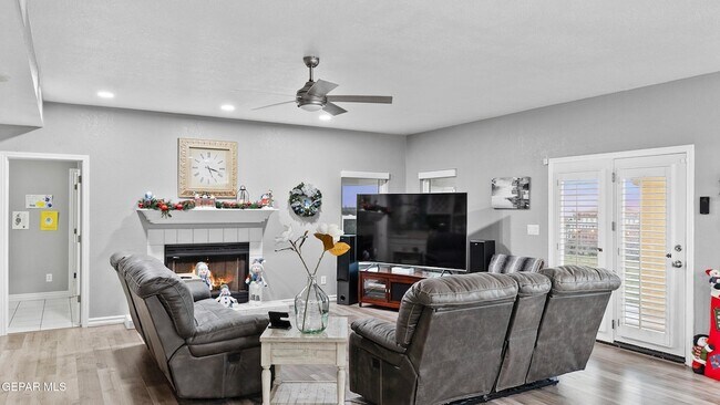 Building Photo - 871 Via Alegre Ln
