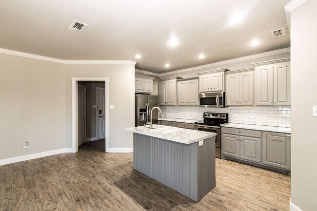 Building Photo - Cute Duplex in South Lubbock