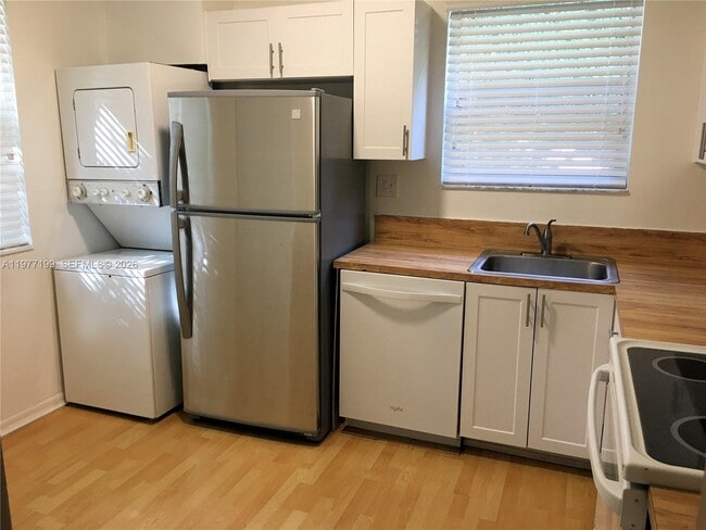 Building Photo - 11216 SW 12th St