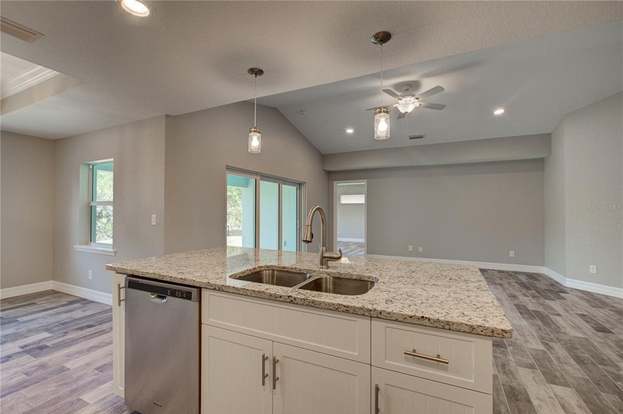 Building Photo - 129 Glades Dr