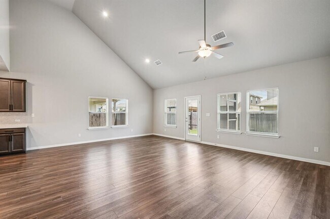 Building Photo - 1007 Guadalupe Bass Rd