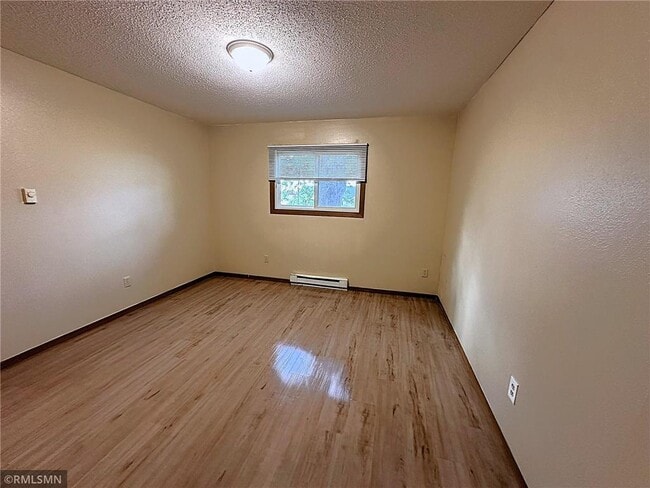 Building Photo - 1380 Heritage Dr