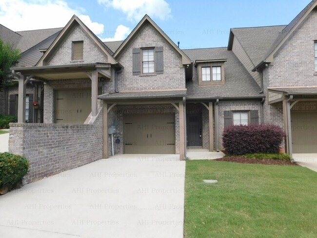 Primary Photo - 4675 Cotswold Ln