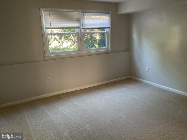 Building Photo - 8904 Grass Valley Ct