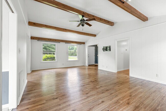 Building Photo - Pet Friendly Three Bedroom with Basement!