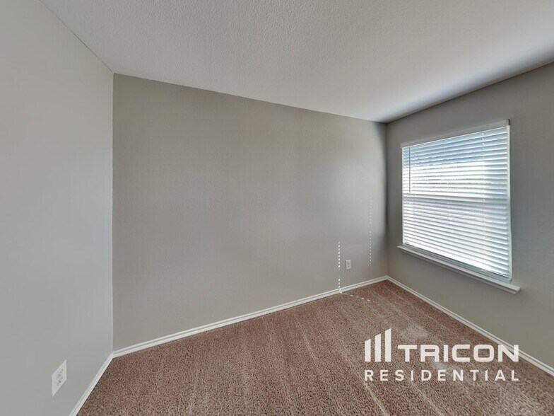 Building Photo - 3213 Emory Oak Way