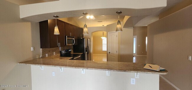 Building Photo - 3800 Sunbeam Ct