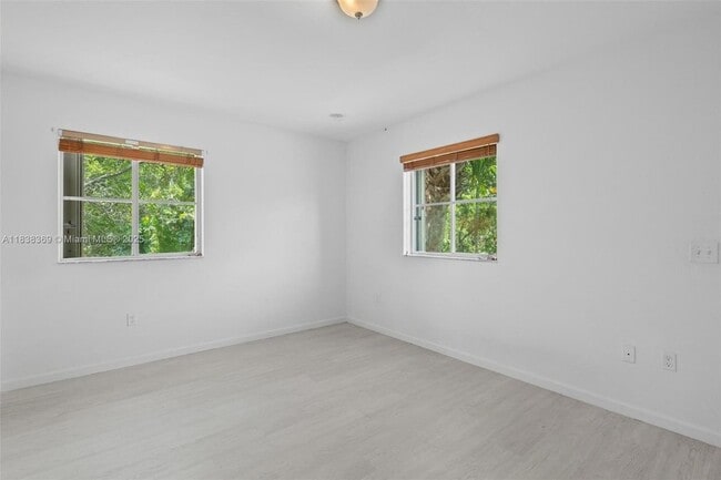 Building Photo - 8206 SW 29th St