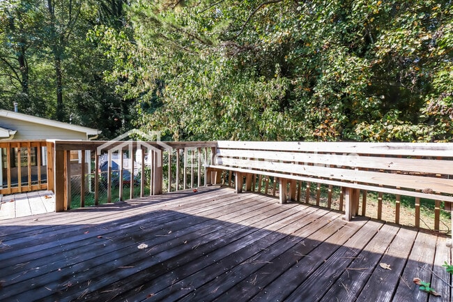 Building Photo - 4947 Farmstead Ct NE