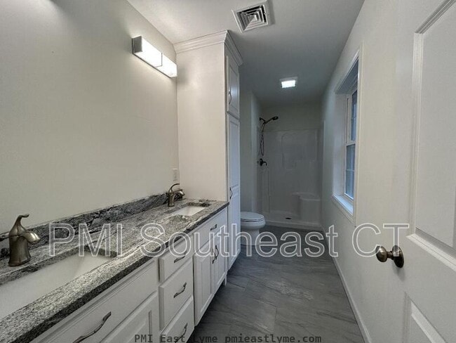 Building Photo - 23 Quakertown Mdws