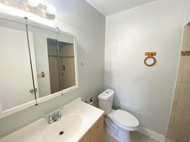 Building Photo - 255 SW 7th St