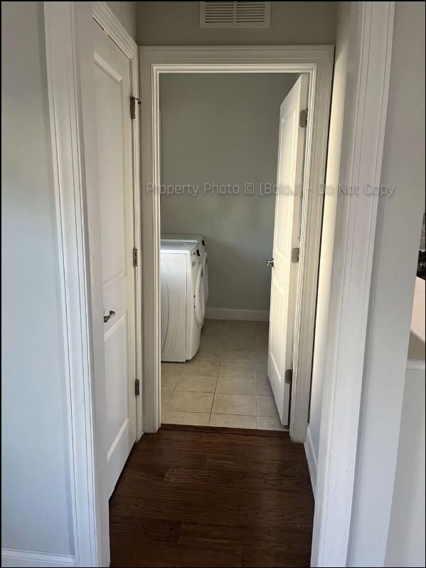 Building Photo - 128 Heartsease Ln