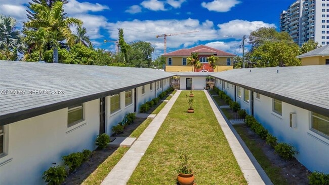 Building Photo - 2215 Jackson St