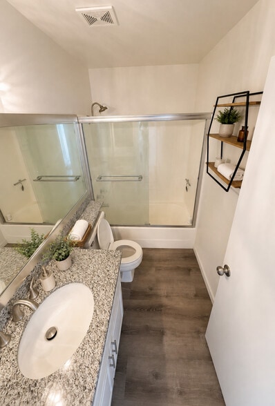 Building Photo - 25588 Via Cresta