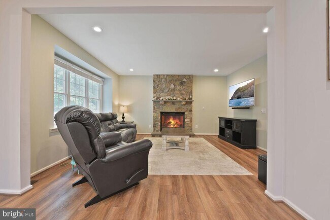 Building Photo - 5907 Tulloch Spring Ct