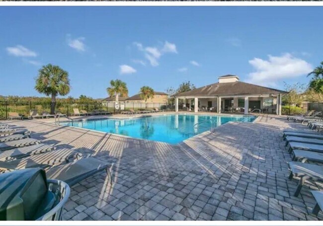 Building Photo - 3911 Baja Dr